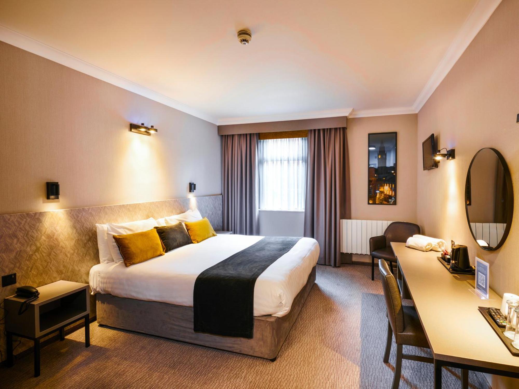The Royal Toby Hotel Рочдейл Экстерьер фото