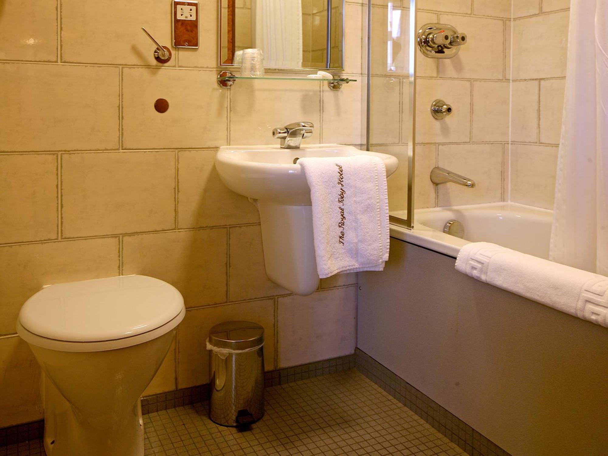 The Royal Toby Hotel Рочдейл Экстерьер фото