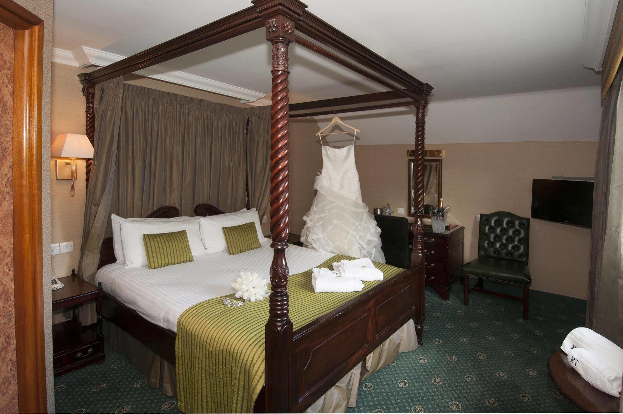 The Royal Toby Hotel Рочдейл Экстерьер фото